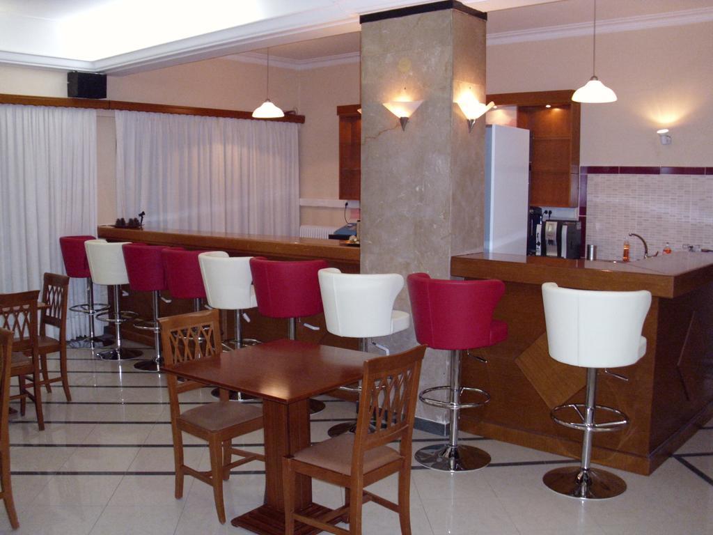 Hotel Cybele Pefki Atene Esterno foto