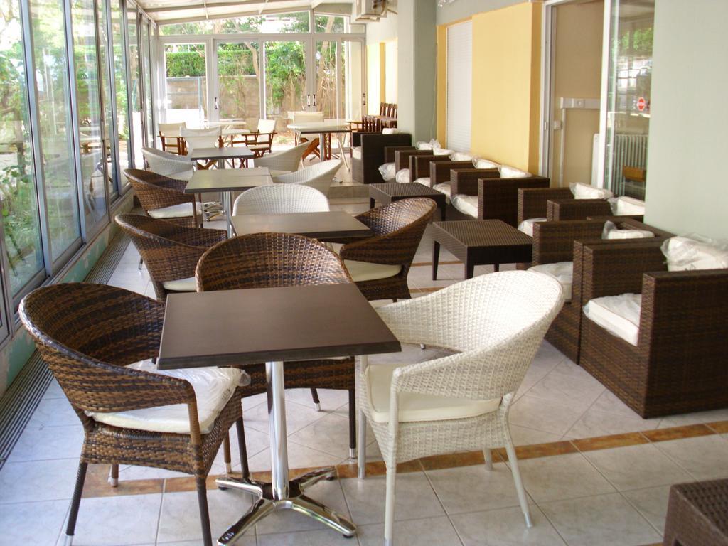 Hotel Cybele Pefki Atene Esterno foto