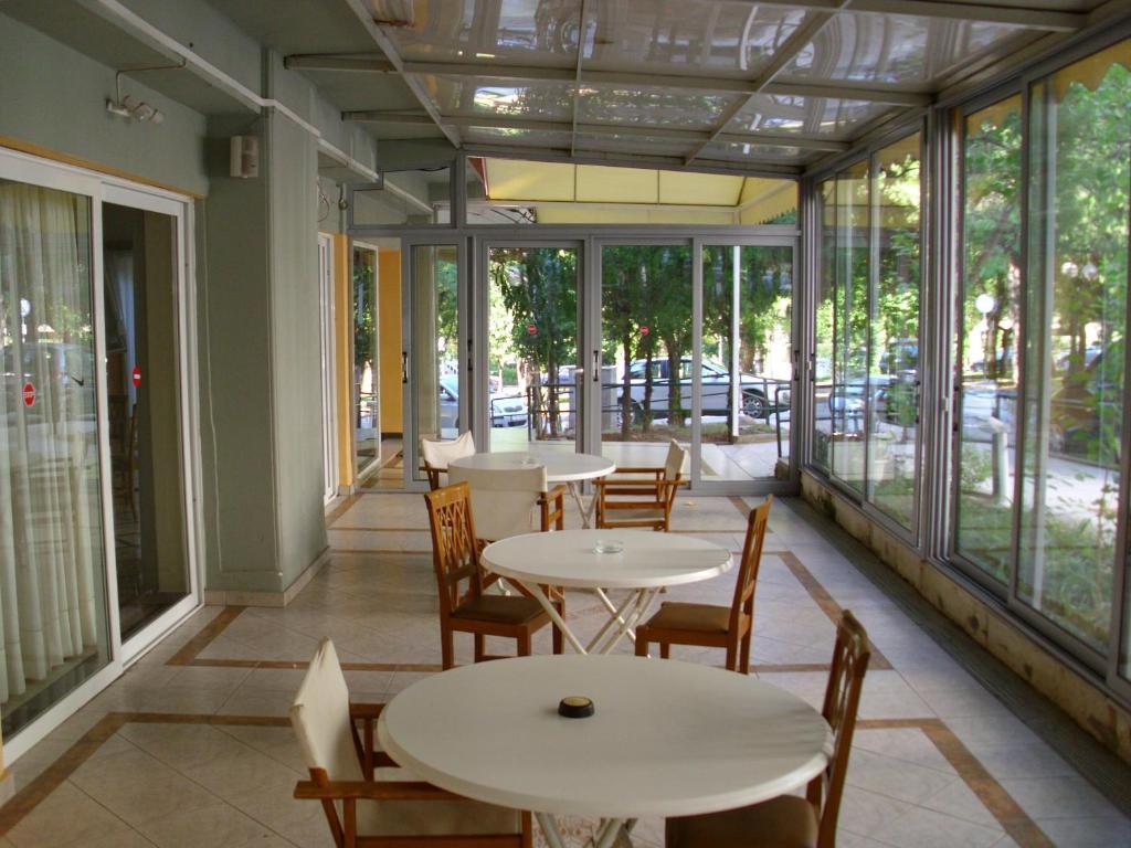 Hotel Cybele Pefki Atene Esterno foto