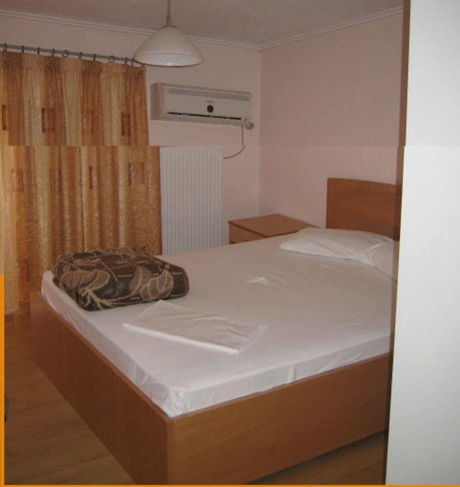 Hotel Cybele Pefki Atene Esterno foto